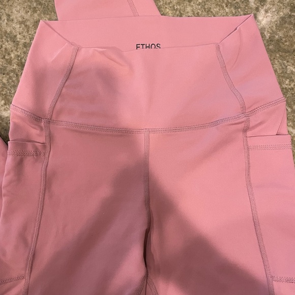 Ethos Pink Leggings w Pockets - Picture 2 of 5
